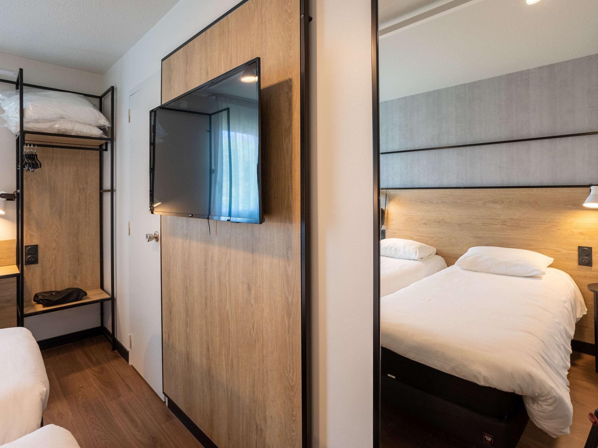 ibis Saint-Lô Hotel Ngoại thất bức ảnh