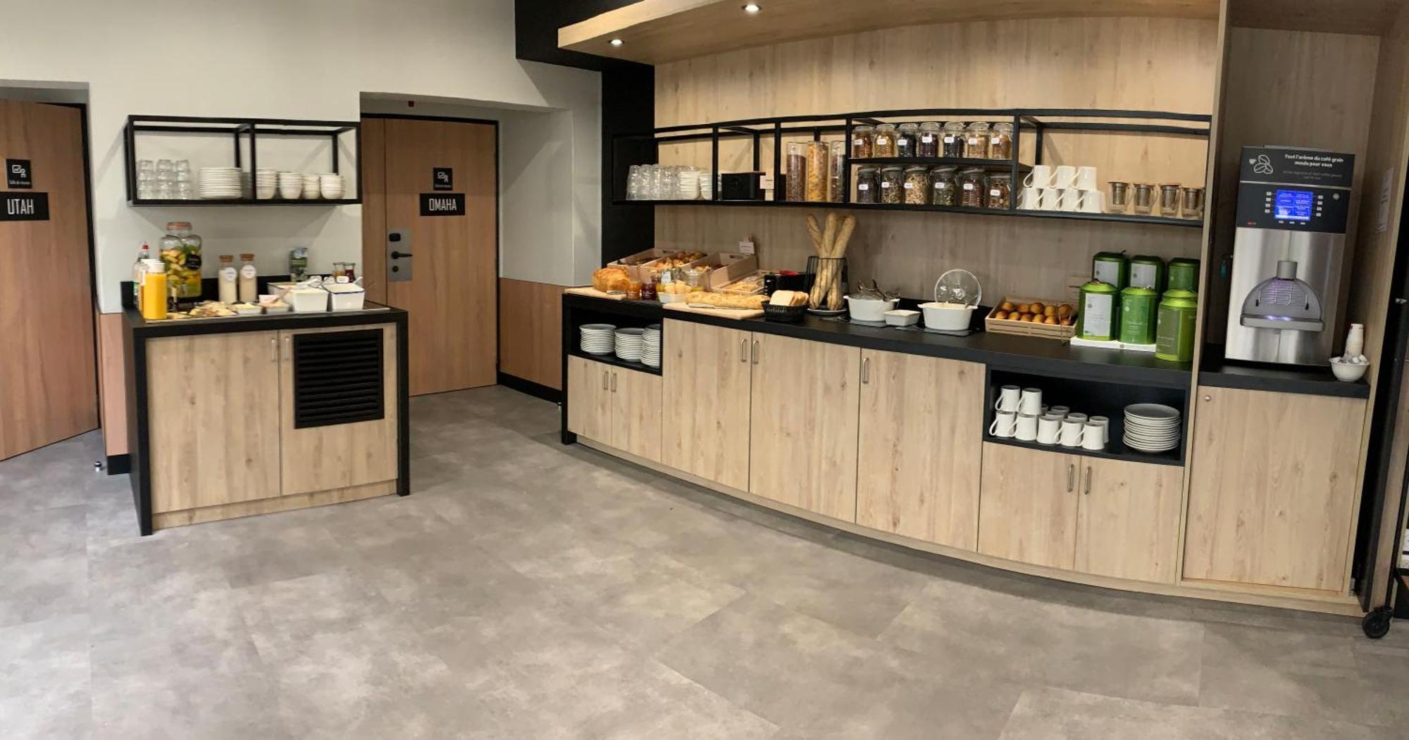 ibis Saint-Lô Hotel Ngoại thất bức ảnh
